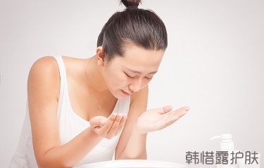 我是大油田，請(qǐng)問(wèn)一天洗幾次臉合適？